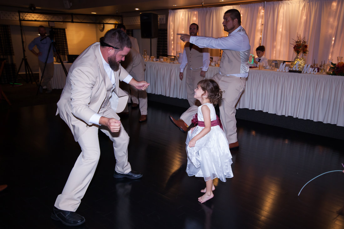 Wedding guests dance in hernando