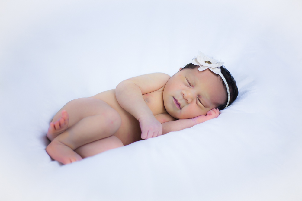 Simple Newborn Photos in Tampa